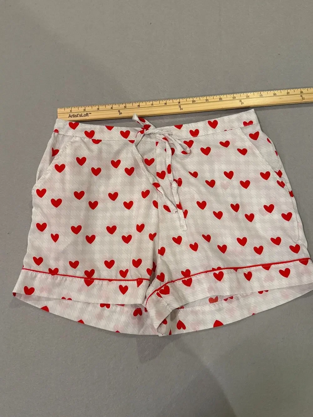 Cupcakes and Cashmere Heart Print Pajama Shorts Women’s M White Red